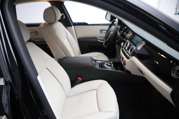 Used 2015 Rolls-Royce Ghost Base for sale Sold at Alfa Romeo of Westport in Westport CT 06880 16