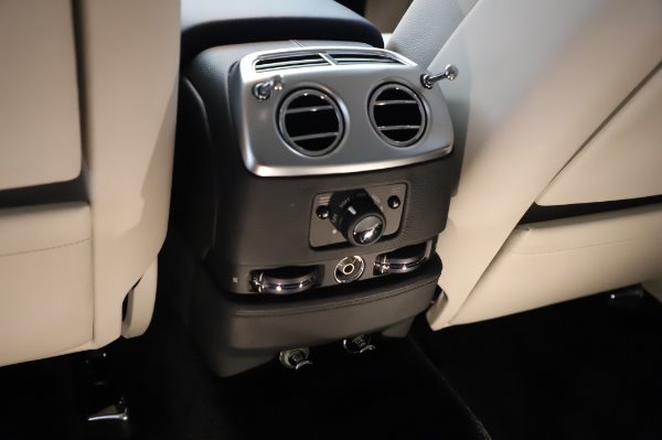 Used 2015 Rolls-Royce Ghost Base for sale Sold at Alfa Romeo of Westport in Westport CT 06880 25