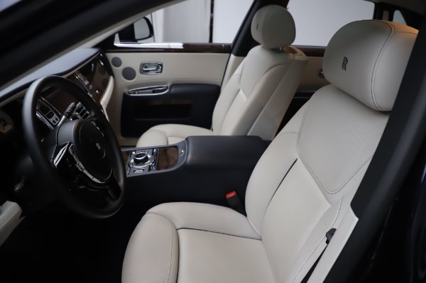 Used 2016 Rolls-Royce Ghost for sale $173,900 at Alfa Romeo of Westport in Westport CT 06880 12