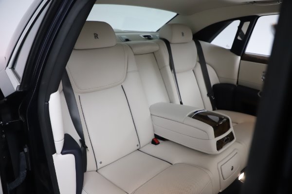 Used 2016 Rolls-Royce Ghost for sale $173,900 at Alfa Romeo of Westport in Westport CT 06880 15