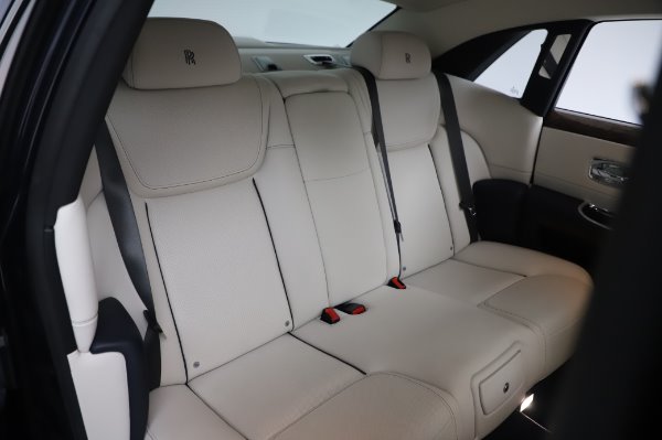 Used 2016 Rolls-Royce Ghost for sale $173,900 at Alfa Romeo of Westport in Westport CT 06880 17