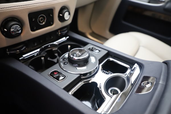 Used 2016 Rolls-Royce Ghost for sale $173,900 at Alfa Romeo of Westport in Westport CT 06880 21