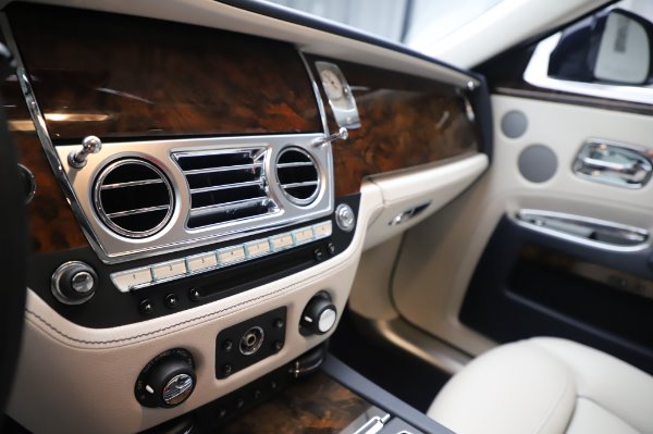 Used 2016 Rolls-Royce Ghost for sale $173,900 at Alfa Romeo of Westport in Westport CT 06880 22