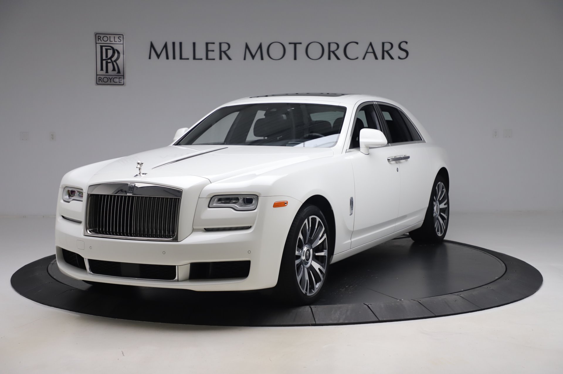 Used 2018 Rolls-Royce Ghost for sale Sold at Alfa Romeo of Westport in Westport CT 06880 1