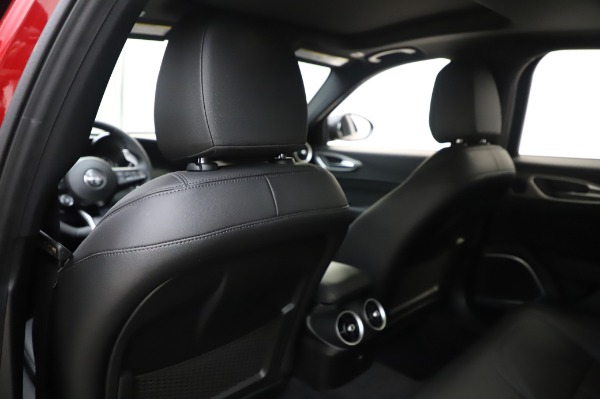 New 2020 Alfa Romeo Giulia Sport Q4 for sale $43,645 at Alfa Romeo of Westport in Westport CT 06880 20