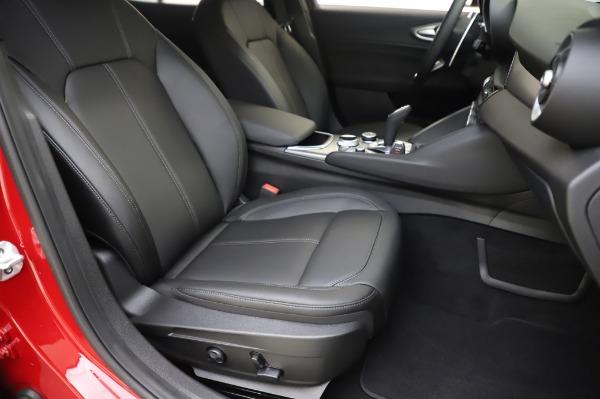 New 2020 Alfa Romeo Giulia Sport Q4 for sale $43,645 at Alfa Romeo of Westport in Westport CT 06880 24