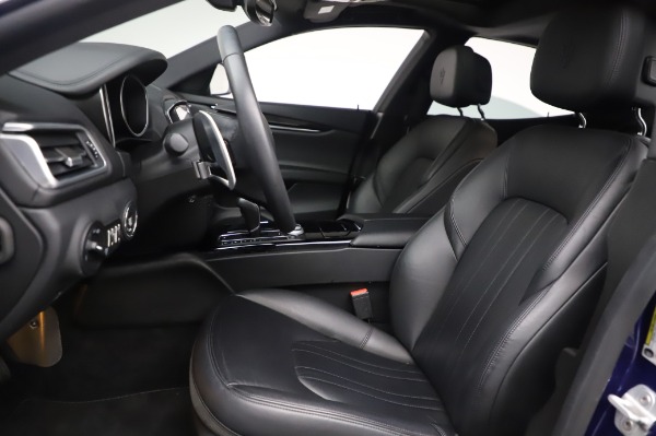 Used 2017 Maserati Ghibli S Q4 for sale Sold at Alfa Romeo of Westport in Westport CT 06880 14