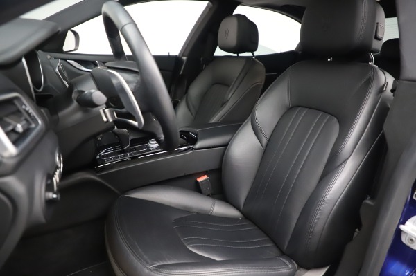 Used 2017 Maserati Ghibli S Q4 for sale Sold at Alfa Romeo of Westport in Westport CT 06880 15