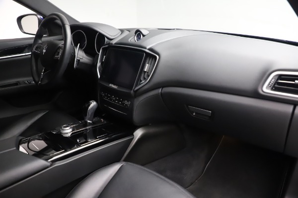 Used 2017 Maserati Ghibli S Q4 for sale Sold at Alfa Romeo of Westport in Westport CT 06880 19