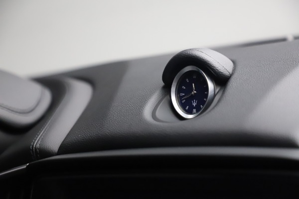 Used 2017 Maserati Ghibli S Q4 for sale Sold at Alfa Romeo of Westport in Westport CT 06880 23