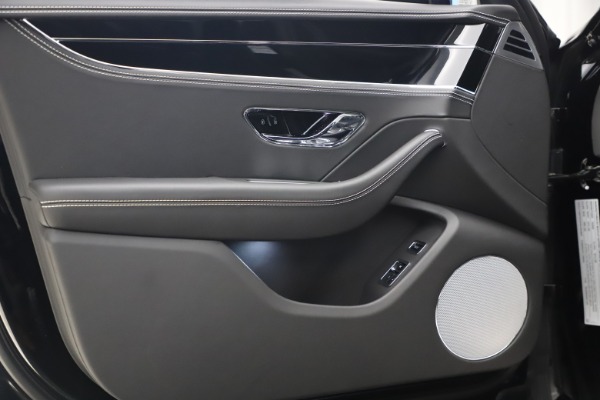 New 2020 Bentley Flying Spur W12 for sale $261,615 at Alfa Romeo of Westport in Westport CT 06880 17