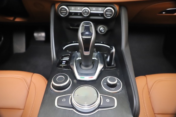 New 2020 Alfa Romeo Giulia Q4 for sale $45,445 at Alfa Romeo of Westport in Westport CT 06880 22