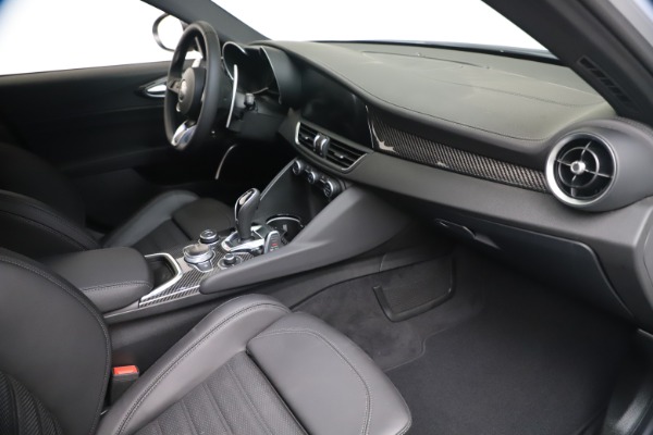 New 2020 Alfa Romeo Giulia Ti Sport Carbon Q4 for sale $51,640 at Alfa Romeo of Westport in Westport CT 06880 21