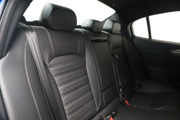 New 2020 Alfa Romeo Giulia Ti Sport Carbon Q4 for sale $51,640 at Alfa Romeo of Westport in Westport CT 06880 25