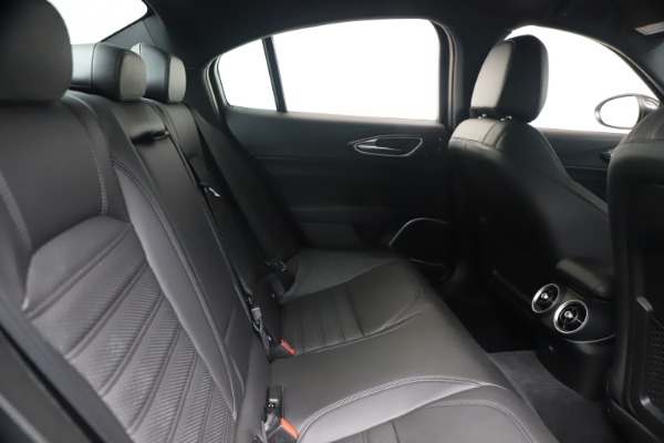 New 2020 Alfa Romeo Giulia Ti Sport Carbon Q4 for sale $51,640 at Alfa Romeo of Westport in Westport CT 06880 26