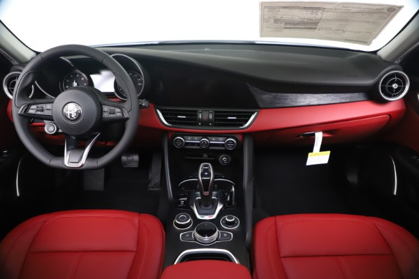 New 2020 Alfa Romeo Giulia Q4 for sale $44,845 at Alfa Romeo of Westport in Westport CT 06880 16