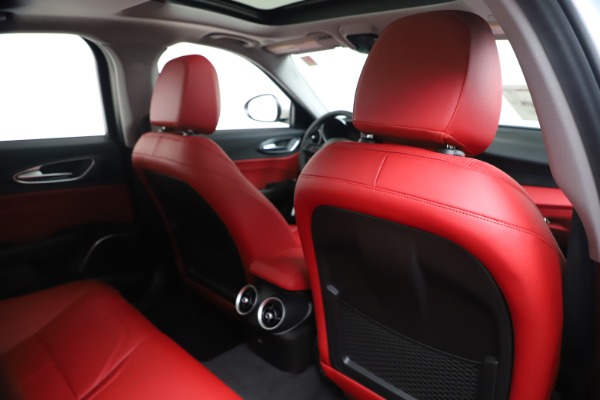 New 2020 Alfa Romeo Giulia Q4 for sale $44,845 at Alfa Romeo of Westport in Westport CT 06880 28