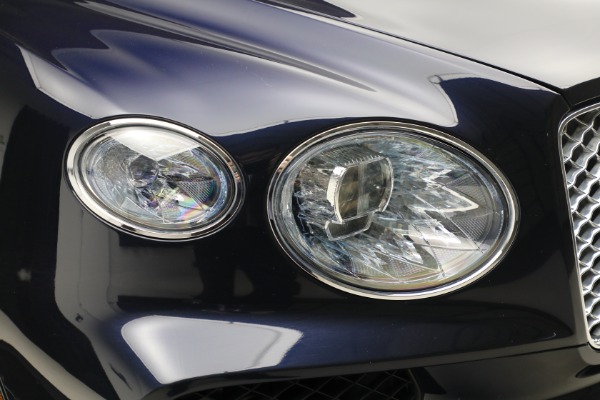 Used 2021 Bentley Bentayga V8 for sale Sold at Alfa Romeo of Westport in Westport CT 06880 15