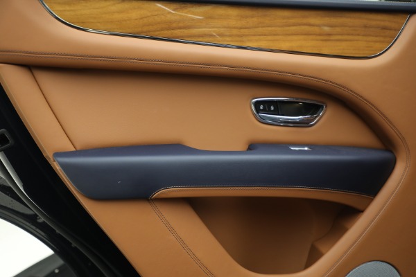 Used 2021 Bentley Bentayga V8 for sale Sold at Alfa Romeo of Westport in Westport CT 06880 25