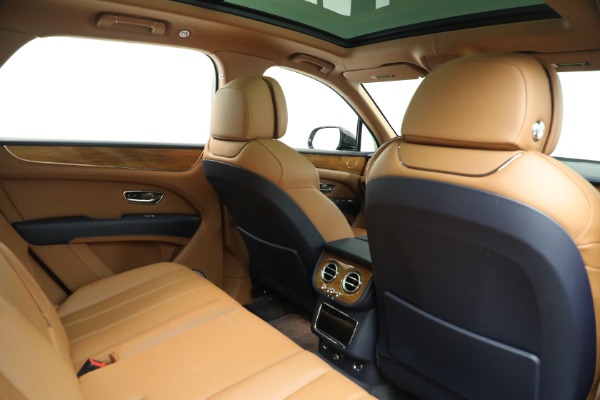 Used 2021 Bentley Bentayga V8 for sale Sold at Alfa Romeo of Westport in Westport CT 06880 26