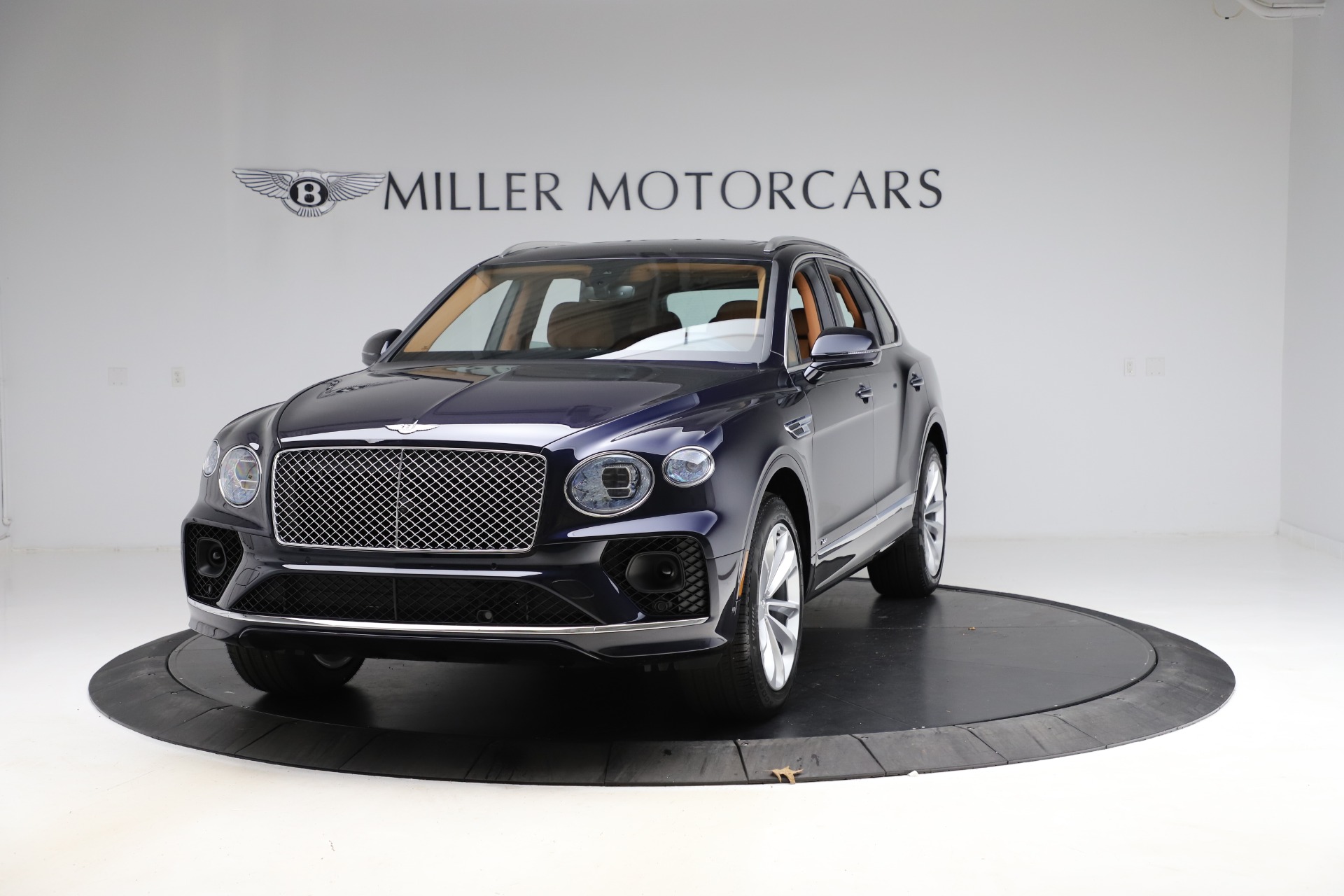 Used 2021 Bentley Bentayga V8 for sale Sold at Alfa Romeo of Westport in Westport CT 06880 1