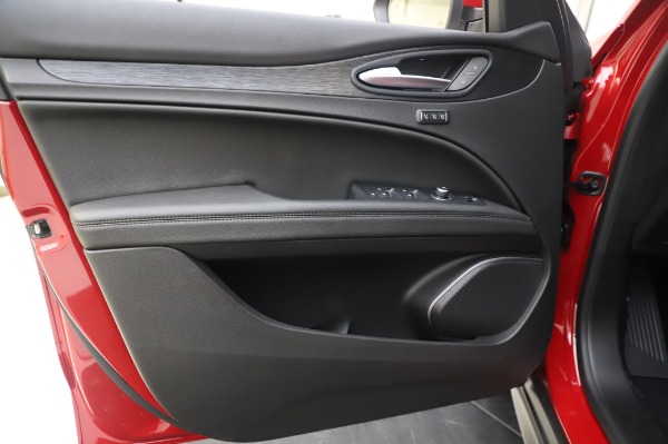 New 2020 Alfa Romeo Stelvio Q4 for sale $47,645 at Alfa Romeo of Westport in Westport CT 06880 17