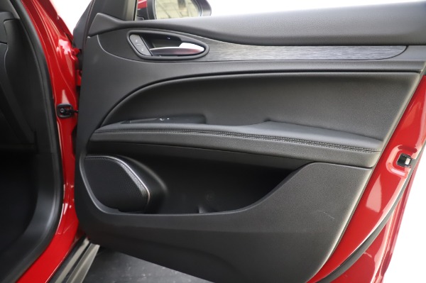 New 2020 Alfa Romeo Stelvio Q4 for sale $47,645 at Alfa Romeo of Westport in Westport CT 06880 25