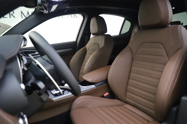 New 2020 Alfa Romeo Stelvio Ti Sport Q4 for sale Sold at Alfa Romeo of Westport in Westport CT 06880 15