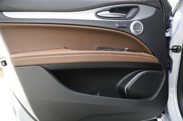 New 2020 Alfa Romeo Stelvio Ti Sport Q4 for sale Sold at Alfa Romeo of Westport in Westport CT 06880 17