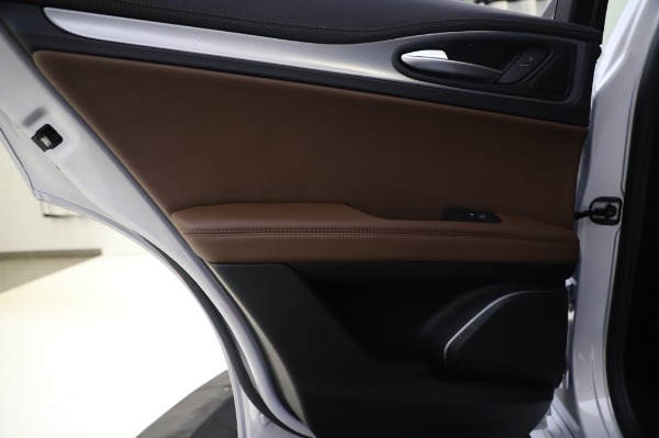 New 2020 Alfa Romeo Stelvio Ti Sport Q4 for sale Sold at Alfa Romeo of Westport in Westport CT 06880 21