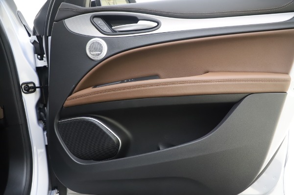 New 2020 Alfa Romeo Stelvio Ti Sport Q4 for sale Sold at Alfa Romeo of Westport in Westport CT 06880 25