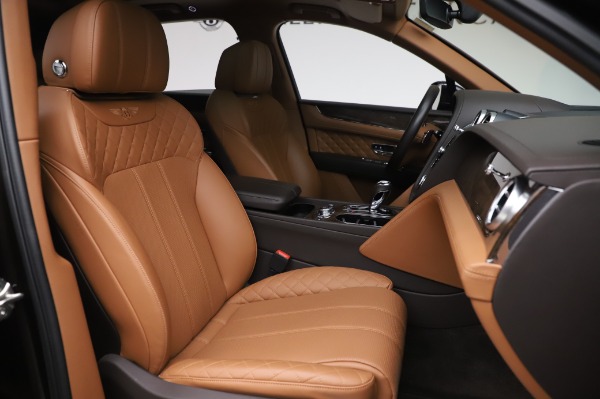 Used 2017 Bentley Bentayga W12 for sale $138,900 at Alfa Romeo of Westport in Westport CT 06880 27