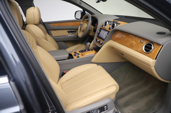 Used 2017 Bentley Bentayga W12 for sale Sold at Alfa Romeo of Westport in Westport CT 06880 24