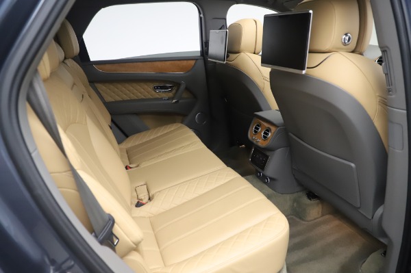 Used 2017 Bentley Bentayga W12 for sale Sold at Alfa Romeo of Westport in Westport CT 06880 27