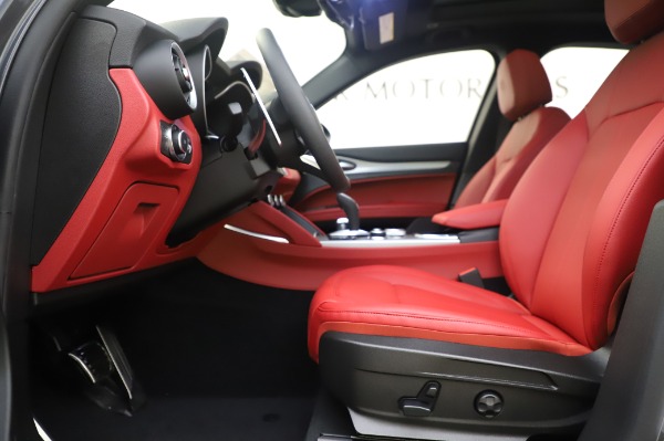 New 2020 Alfa Romeo Stelvio Sport Q4 for sale $50,945 at Alfa Romeo of Westport in Westport CT 06880 14