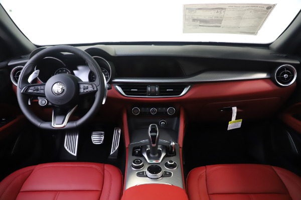 New 2020 Alfa Romeo Stelvio Sport Q4 for sale $50,945 at Alfa Romeo of Westport in Westport CT 06880 16