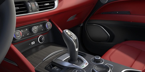 New 2020 Alfa Romeo Stelvio Ti Lusso Q4 for sale $54,145 at Alfa Romeo of Westport in Westport CT 06880 5