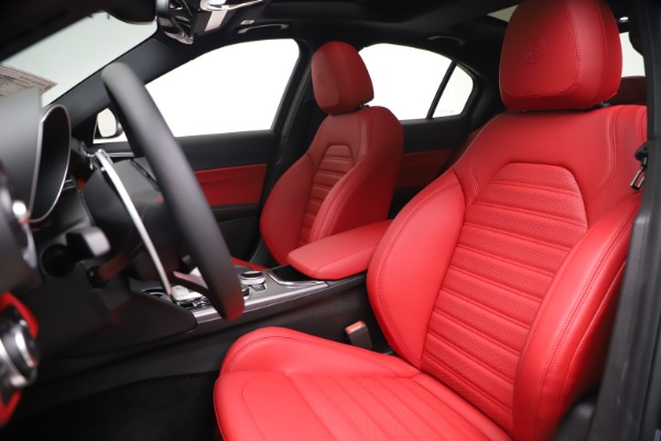 New 2020 Alfa Romeo Giulia Ti Sport Q4 for sale Sold at Alfa Romeo of Westport in Westport CT 06880 15
