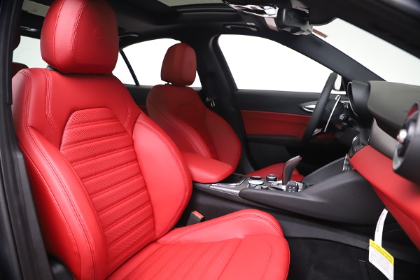 New 2020 Alfa Romeo Giulia Ti Sport Q4 for sale Sold at Alfa Romeo of Westport in Westport CT 06880 22
