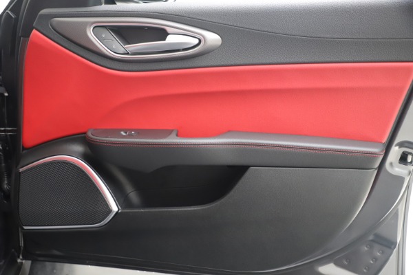 New 2020 Alfa Romeo Giulia Ti Sport Q4 for sale Sold at Alfa Romeo of Westport in Westport CT 06880 25