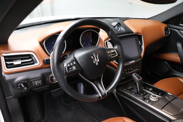 Used 2020 Maserati Ghibli S Q4 for sale Sold at Alfa Romeo of Westport in Westport CT 06880 24