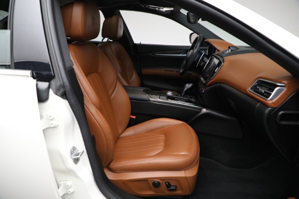 Used 2020 Maserati Ghibli S Q4 for sale Sold at Alfa Romeo of Westport in Westport CT 06880 28