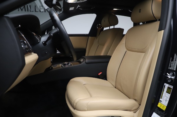 Used 2016 Rolls-Royce Ghost for sale $175,900 at Alfa Romeo of Westport in Westport CT 06880 15