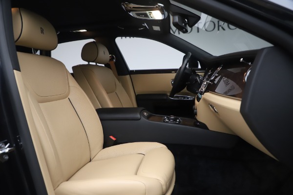 Used 2016 Rolls-Royce Ghost for sale $175,900 at Alfa Romeo of Westport in Westport CT 06880 16