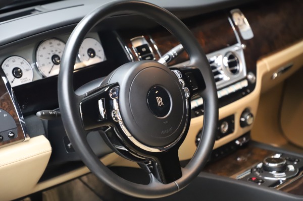 Used 2016 Rolls-Royce Ghost for sale $175,900 at Alfa Romeo of Westport in Westport CT 06880 17