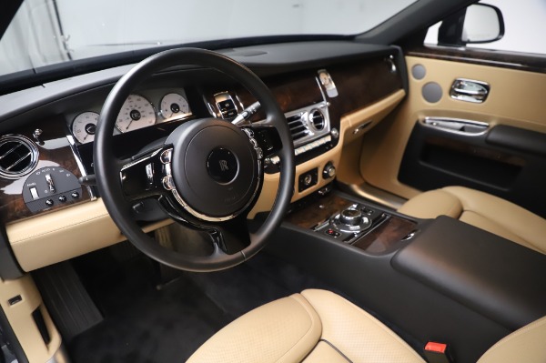 Used 2016 Rolls-Royce Ghost for sale $175,900 at Alfa Romeo of Westport in Westport CT 06880 18