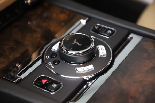 Used 2016 Rolls-Royce Ghost for sale $175,900 at Alfa Romeo of Westport in Westport CT 06880 19