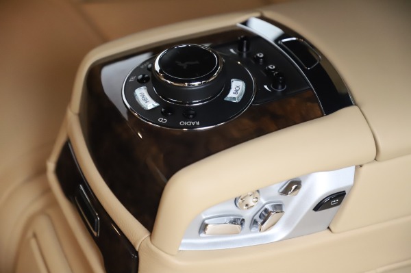 Used 2016 Rolls-Royce Ghost for sale $175,900 at Alfa Romeo of Westport in Westport CT 06880 23