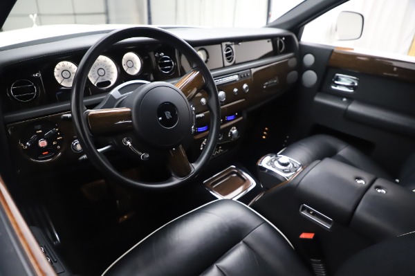 Used 2014 Rolls-Royce Phantom for sale Sold at Alfa Romeo of Westport in Westport CT 06880 14