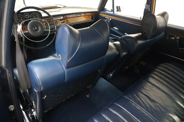 Used 1971 Mercedes-Benz 300 SEL 6.3 for sale Sold at Alfa Romeo of Westport in Westport CT 06880 18